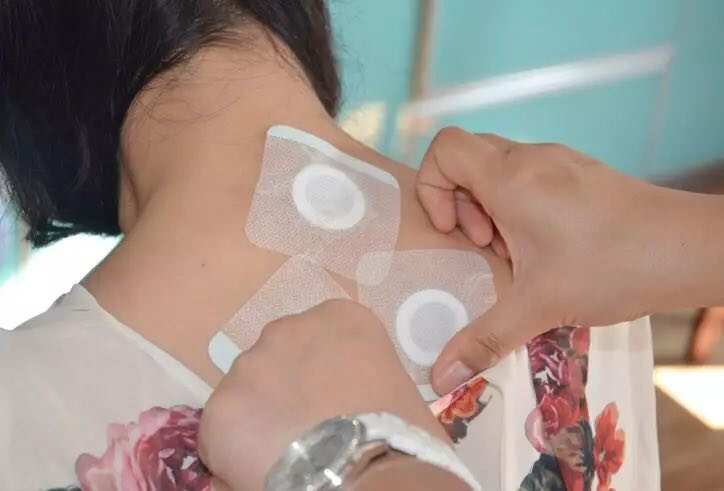 1、三伏貼癢能抹青草膏嗎？