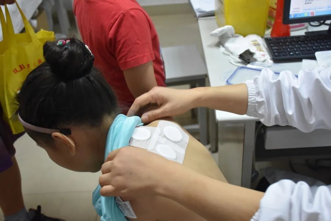1、三伏貼的作用功效及適用人群的選擇